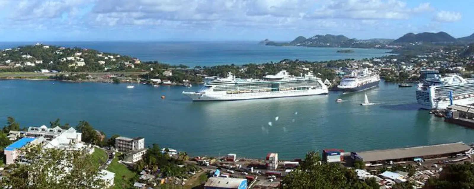 St. Lucia — ảnh minh hoạ cho bài Saint Lucia: trái phiếu hoàn gốc — lựa chọn thu hồi vốn ở Caribbean